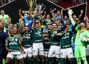 Palmeiras con Gustavo Gómez ganó la Supercopa de Brasil - trece