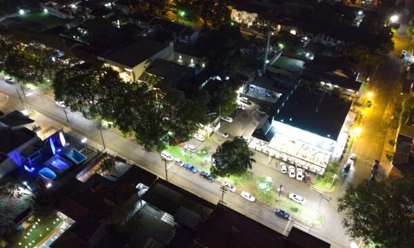 ANDE iluminó con tecnología LED avenida Rogelio Benítez