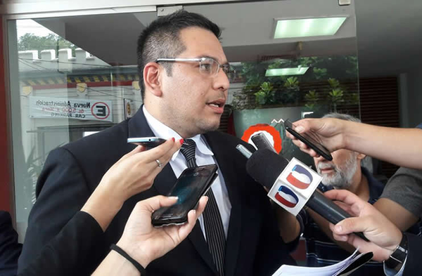 Lo que argumentó la fiscala Acuña para desestimar la denuncia contra Godoy