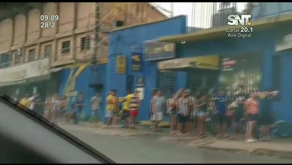 Locura por ver a luqueño - SNT