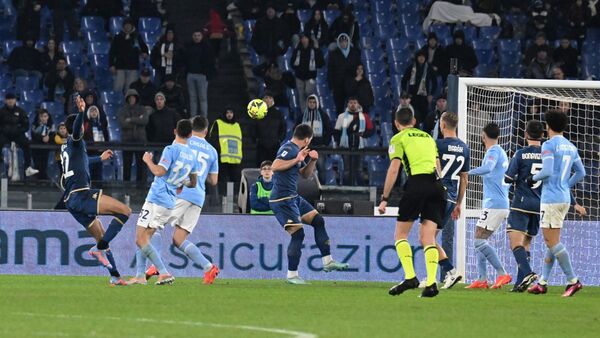 Nico González corta las alas del Lazio