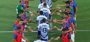 Diario HOY | Cerro Porteño rinde homenaje al supercampeón Ameliano