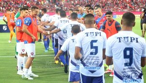 Gesto de caballero: Cerro le hizo el pasillo a Ameliano y la Olla aplaudió con todo