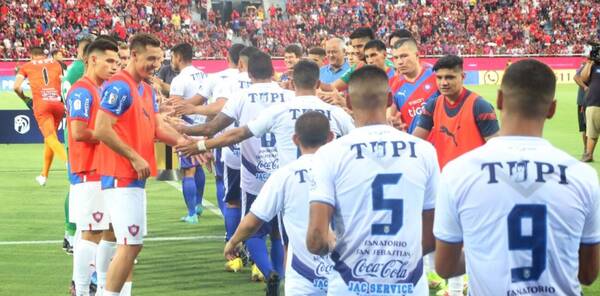 [VIDEO] Para aplaudir: El "pasillo" cerrista a los supercampeones