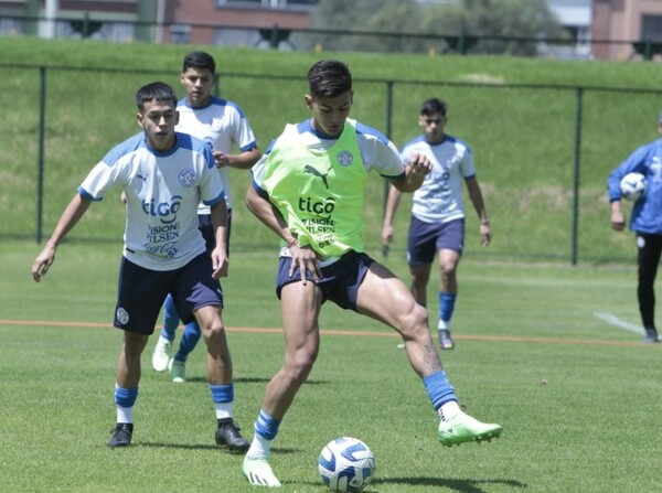 Albirrojita vela las armas en Bogotá para el hexagonal final - La Tribuna