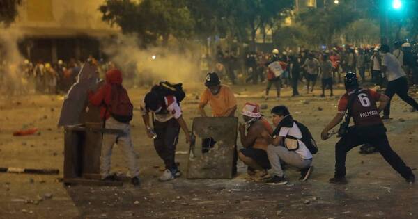 La Nación / Perú: protestas contra el Gobierno y adelanto de elecciones no ceden