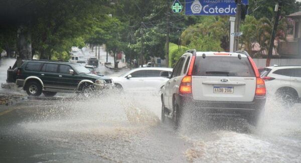 Lluvias, tormentas y clima cálido persistirán este lunes - Radio Imperio