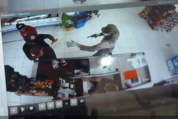 Motochorros asaltan carnicería y roban G. 2 millones •