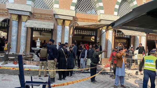 Al menos 25 muertos y 120 heridos en un ataque con bomba contra una mezquita en Pakistán - .::Agencia IP::.