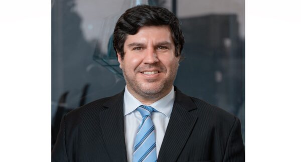 Esteban Britos: “En Paraguay existen muchas oportunidades de negocios por desarrollar” - Revista PLUS