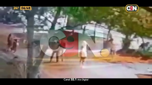 Impactante: Cobarde agresión a joven - C9N