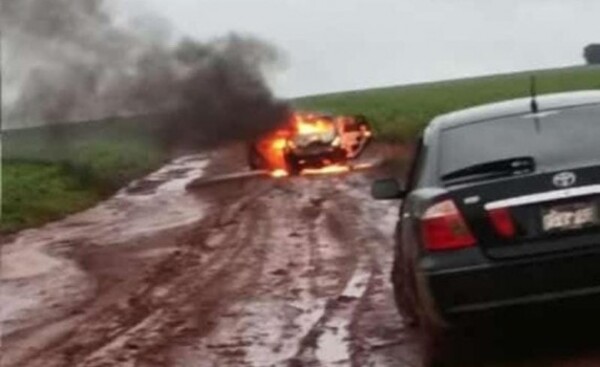 Vehículo se incendió a raíz de un desperfecto