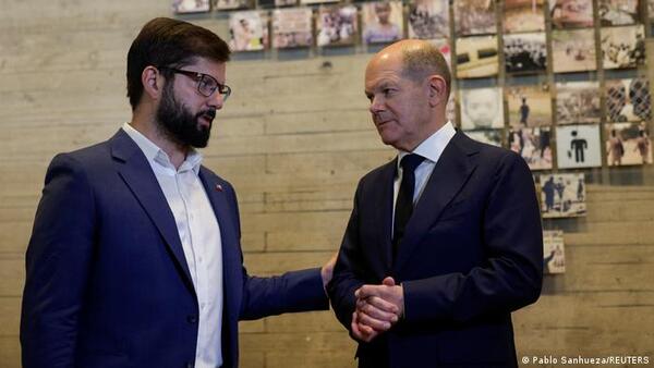 Olaf Scholz inicia su visita a Chile recorriendo el Museo de la Memoria