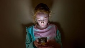 Diario HOY | Uso frecuente de redes sociales provocaría cambios en el cerebro de los adolescentes