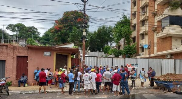 Cuidacoches exigen tripartita con Municipalidad y Parxin - Nacionales - ABC Color