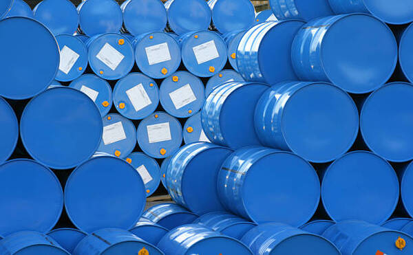 Rusia y Arabia Saudí analizan el mercado petrolero ante reunión de la OPEP+ - Revista PLUS