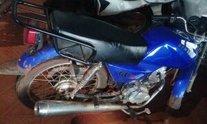 Abandonan moto hurtada por falta de nafta
