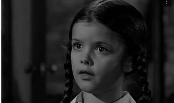 Muere Lisa Loring, primera actriz que encarnó a Merlina en “Los locos Addams”