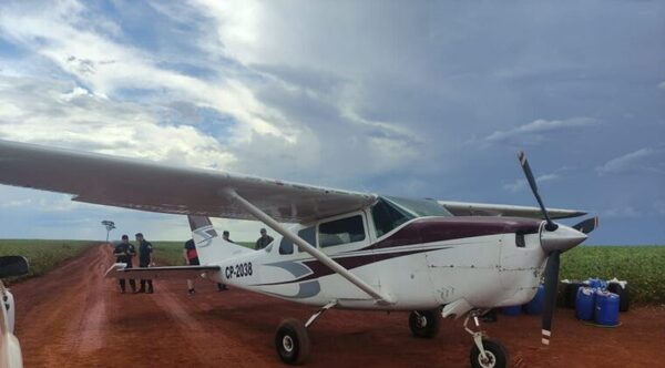 Incautaron narcoavioneta e importante carga de cocaína en Hernandarias