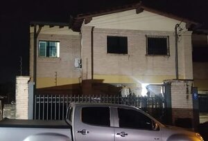Amenazó a su esposa, se arrojó de un segundo piso, se fracturó y quedó detenido - Policiales - ABC Color