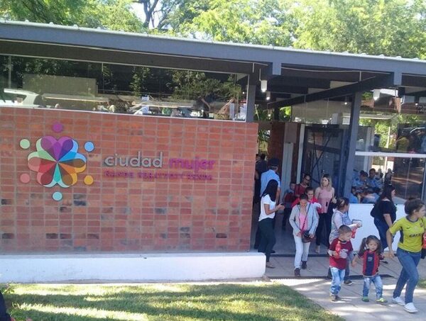 Tragedia en Villa Elisa: Ciudad Mujer activó protocolo de atención integral y protección a las víctimas · Radio Monumental 1080 AM