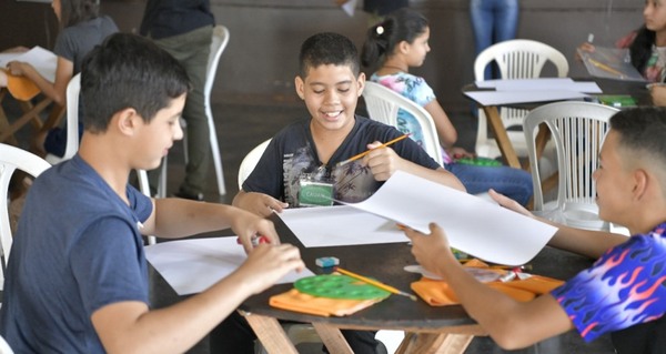 Binacional realizó taller artístico con niños por el Día de la Educación Ambiental