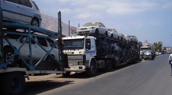 Diario HOY | Control de humo de autos que ingresan vía Chile inicia mañana, temen "puertos abarrotados"