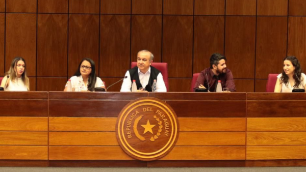 Robert Cano, presenta proyecto de ley “Más educación, menos burocracia” - El Independiente