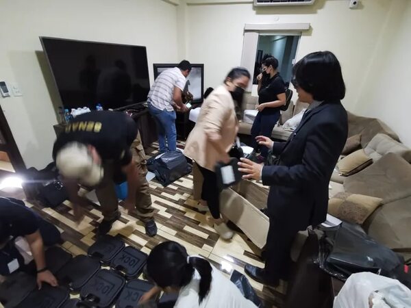 A Ultranza: captura contra otro miembro del clan Insfrán y esposa del pastor prófugo - Policiales - ABC Color