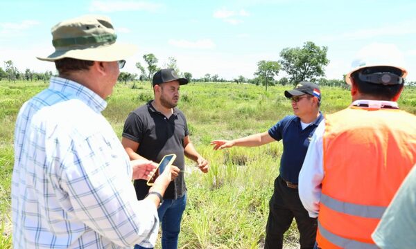Verifican zona donde se construirá pista de aterrizaje en Carmelo Peralta