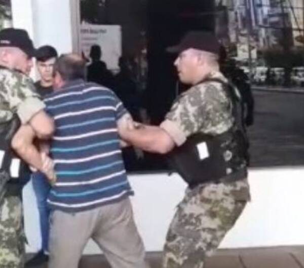[VIDEO] Comando de la Armada he'i que abuelo abofeteado se negó a control