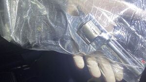 Violento amenazó a su doña con matarla, quiso huir y se lanzó de un segundo piso