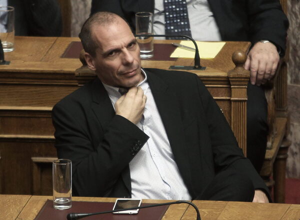Varoufakis agradece a López Obrador la presión para liberar a Julian Assange - MarketData
