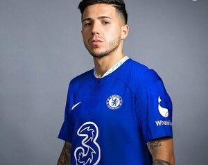 Chelsea y otro golpe de mercado: Más de 120 millones de euros por Enzo Fernández y récord total