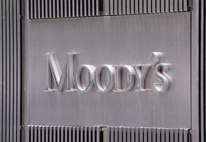 Moody's rebaja perspectiva de calificación de Perú a negativa por protestas - MarketData