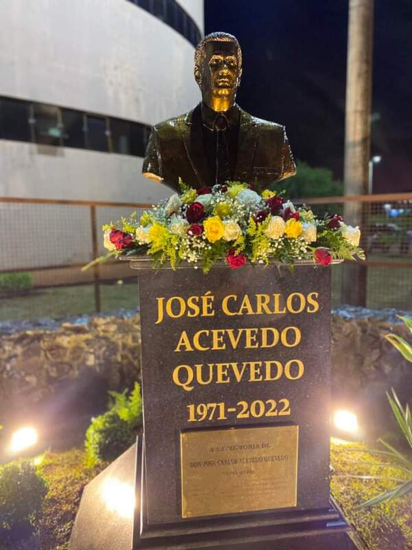 Inauguran busto en memoria del intendente José Carlos Acevedo - Radio Imperio