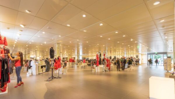Volvió el hábito de ir de shopping: Centros comerciales superan cifras interanuales y proyectan año récord