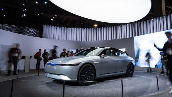 Afeela se llama el primer automóvil eléctrico de Sony y Honda (equipado con 45 cámaras y sensores)