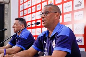 La selección femenina absoluta a Nueva Zelanda por el repechaje mundialista - Fútbol - ABC Color