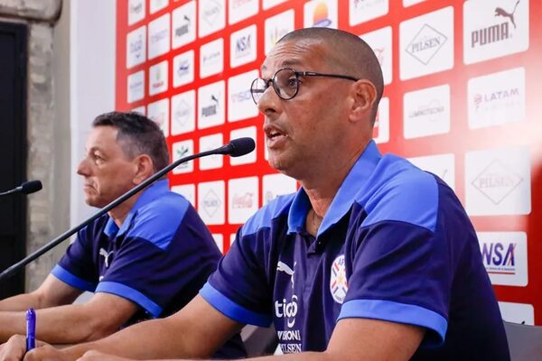 La selección femenina absoluta a Nueva Zelanda por el repechaje mundialista - Fútbol - ABC Color