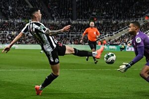 Almirón es finalista en Inglaterra con el Newcastle - Fútbol Internacional - ABC Color