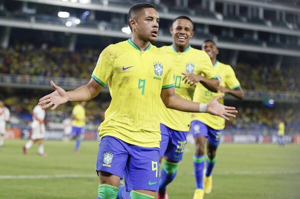 Diario HOY | Dos goles de Vitor Roque y uno de Andrey impulsan a Brasil sobre Ecuador