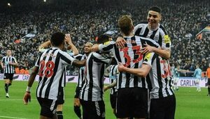 Almirón festeja que el Newcastle estará en Wembley en la final de la Copa de la Liga
