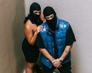 Danna Meza y Tercero son “los extravagantes”; una pareja sensual hecha música - Te Cuento Paraguay