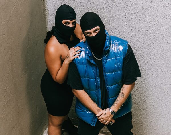 Danna Meza y Tercero son “los extravagantes”; una pareja sensual hecha música - Te Cuento Paraguay