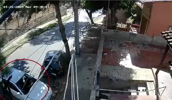 Dos militares chocaron contra una vivienda, dieron positivo al alcotest y fueron detenidos - trece