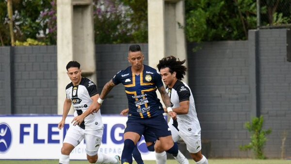 Lucas Barrios quiere conocer todo el país