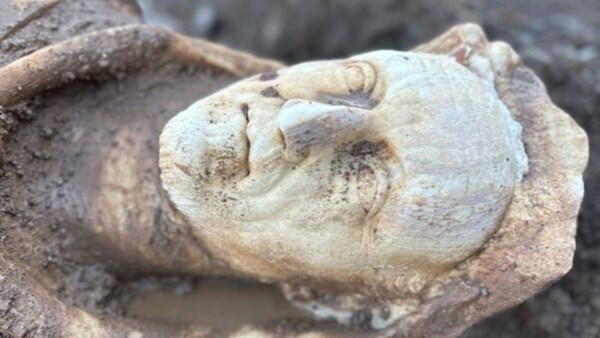 Roma: hallaron una antigua escultura de Hércules en una alcantarilla