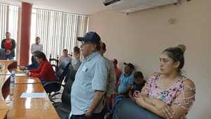 Moradores del barrio San Ramón de Hernandarias sufren por falta de agua - La Clave