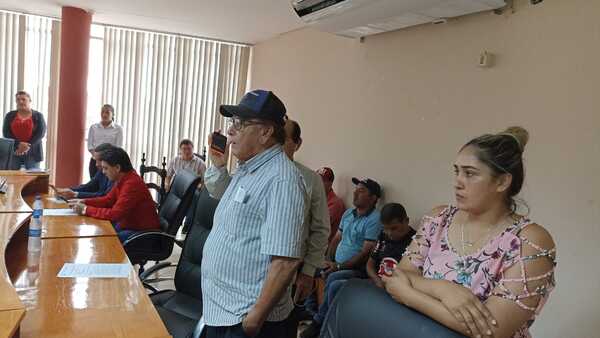 Moradores del barrio San Ramón de Hernandarias sufren por falta de agua - La Clave